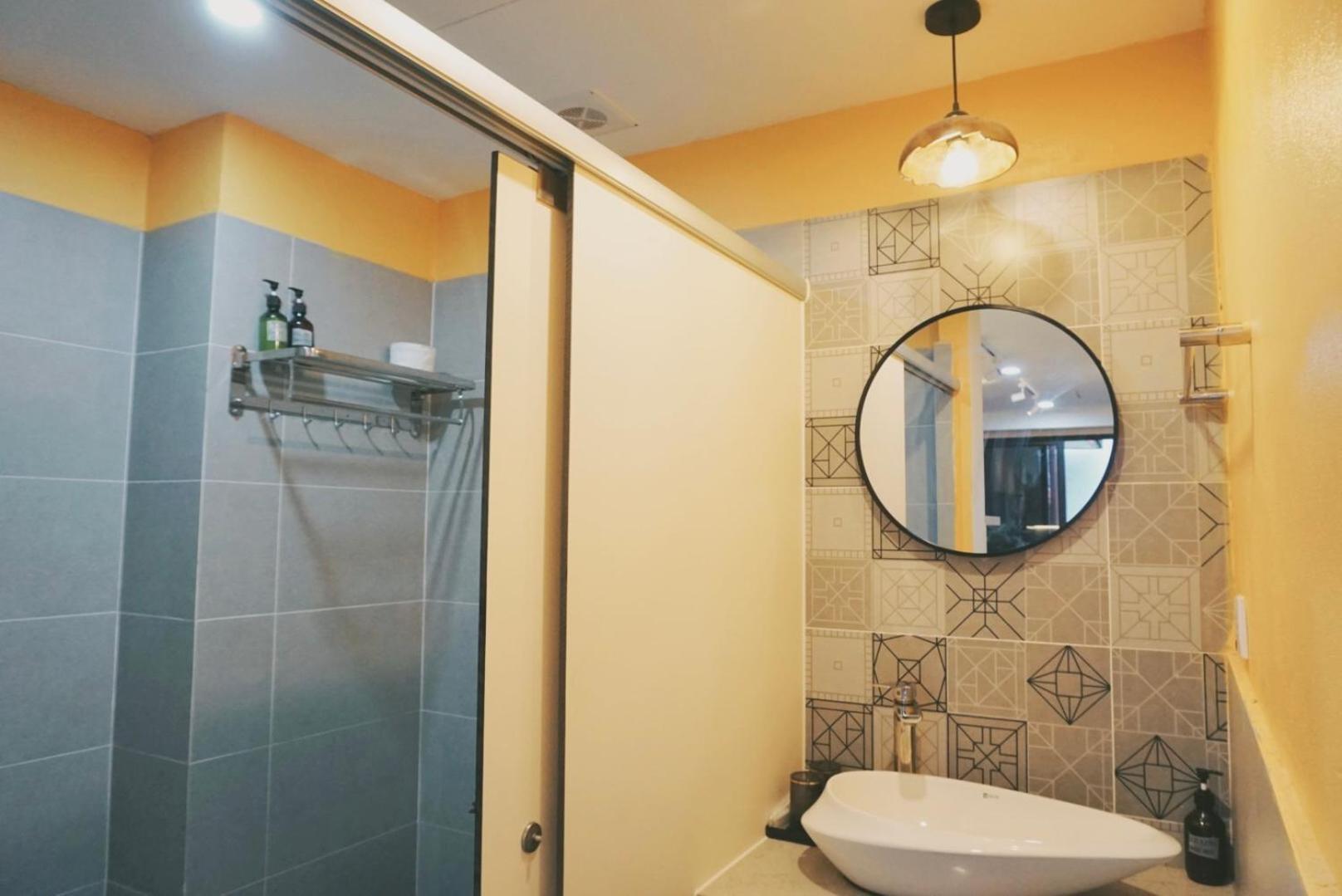 The Shilla Apartment Hanoi Buitenkant foto