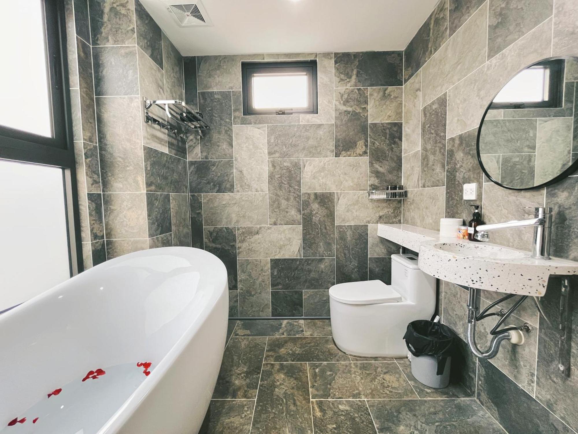 The Shilla Apartment Hanoi Buitenkant foto